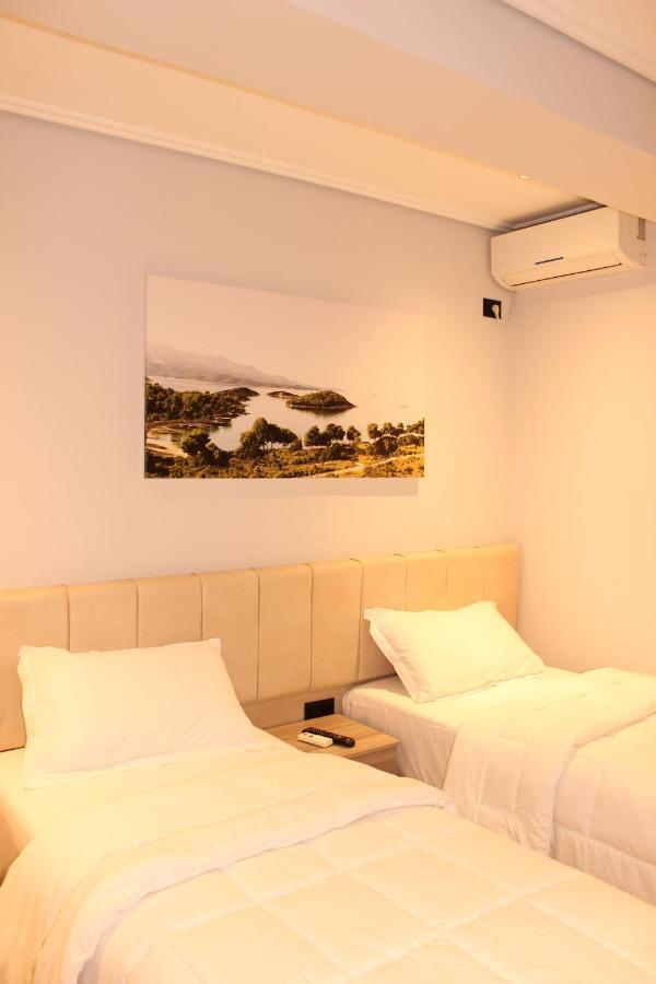 Bebi Hotel And Apartments Σαράντα Εξωτερικό φωτογραφία