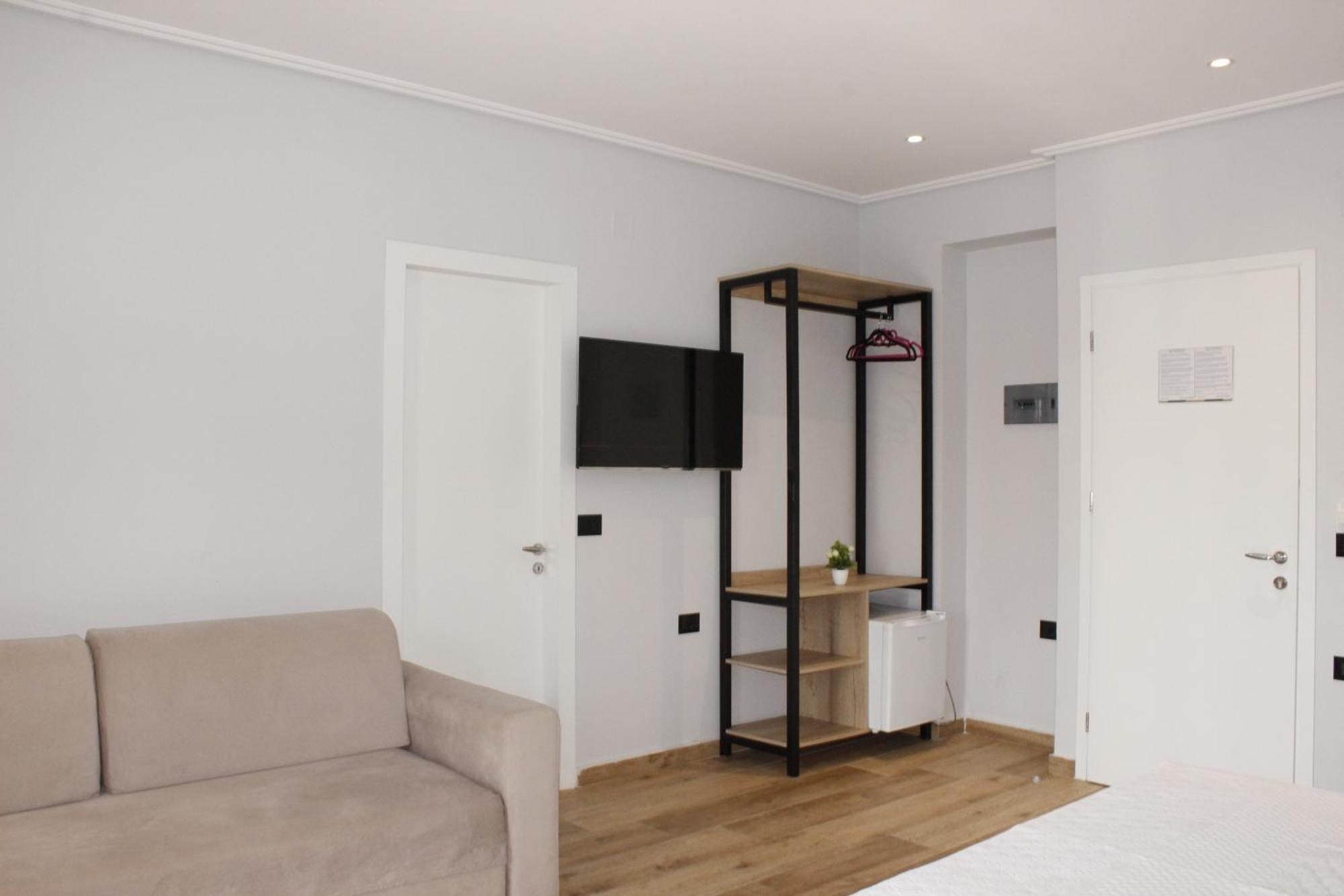 Bebi Hotel And Apartments Σαράντα Εξωτερικό φωτογραφία